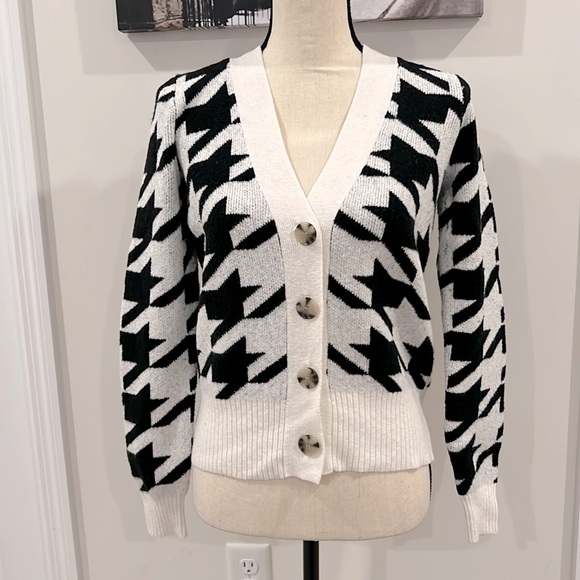 Loft Houndstooth V-neck Cardigan - Picture 2 of 6
